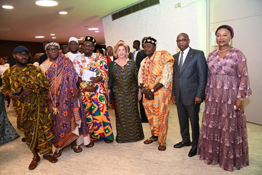 la-premiere-dame-madame-dominique-ouattara-a-pr (44)