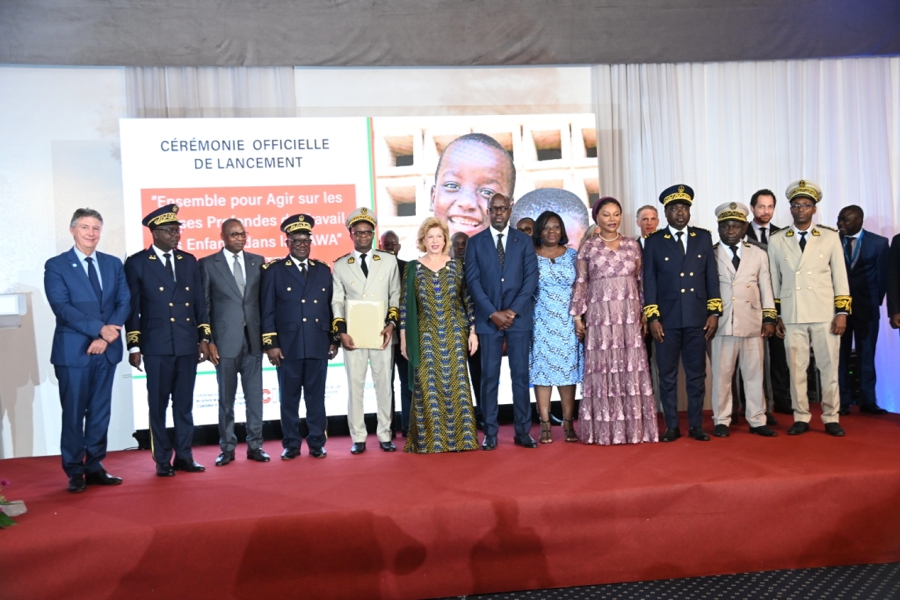 la-premiere-dame-madame-dominique-ouattara-a-pr (46)