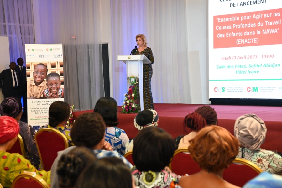 La Première Dame, Madame Dominique Ouattara, Présidente du CNS, à propos de la lutte contre le Travail des Enfants : «Je voudrais lancer un appel à davantage de collaboration pour qu’ensemble, nous parvenions à atteindre nos objectifs ».