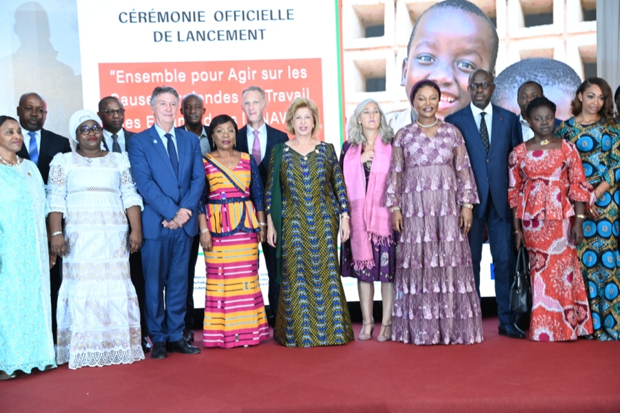 la-premiere-dame-madame-dominique-ouattara-a-pr (51)
