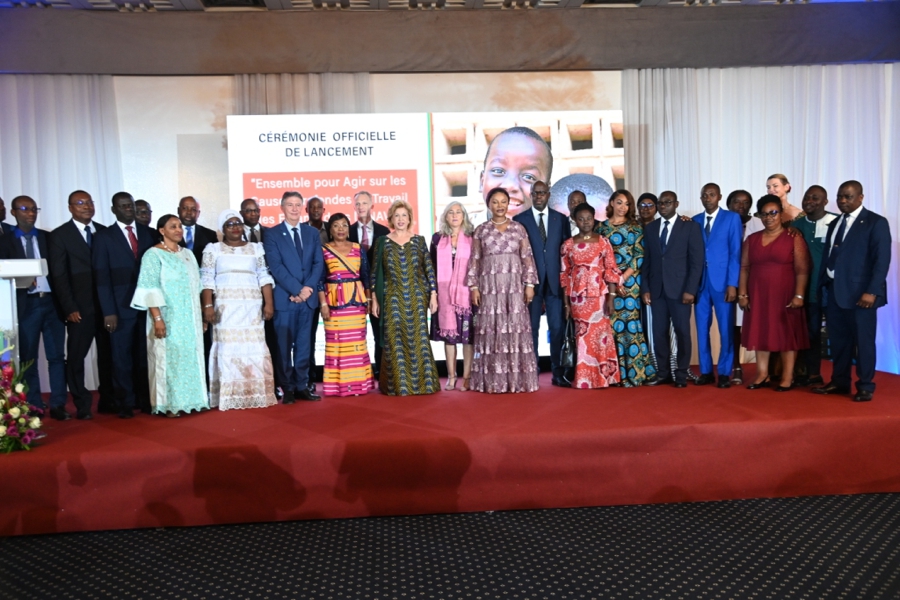 la-premiere-dame-madame-dominique-ouattara-a-pr (55)