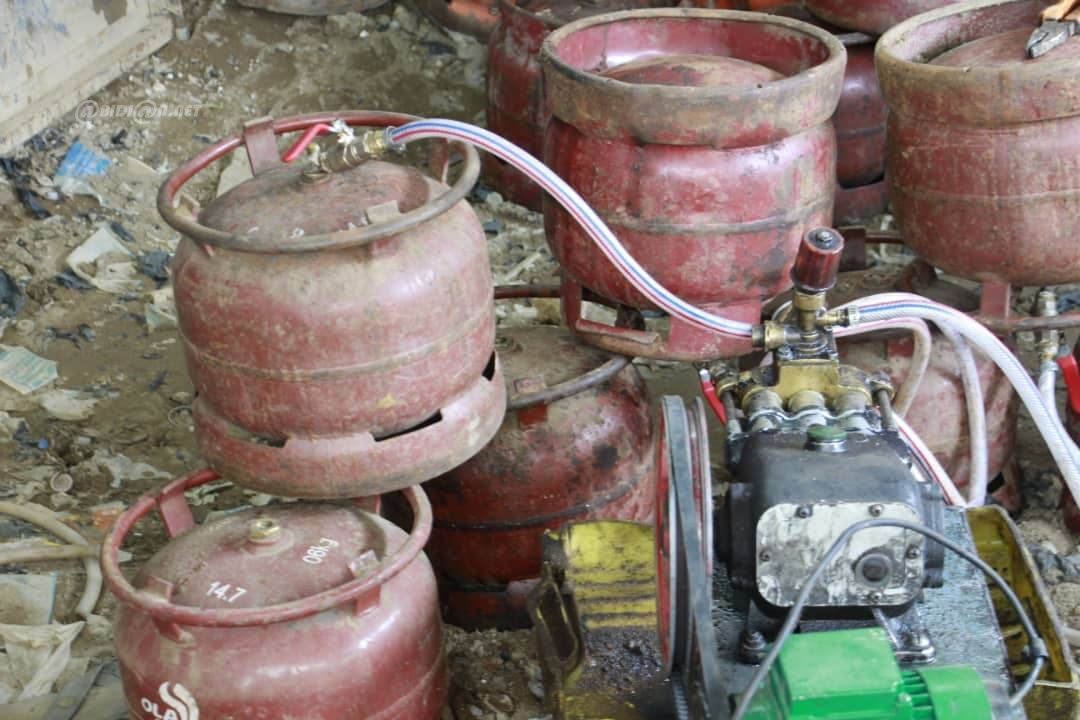 Reconditionnement illégal de gaz butane : le Ministère en charge du Commerce procède à la saisie d’environ 2000 bouteilles de gaz butane.