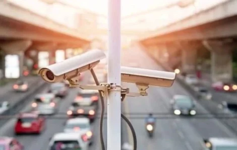 Incivisme routier : plus de 900 véhicules flashés en une semaine à Abidjan, des conducteurs interpellés.