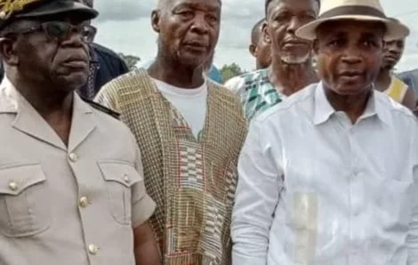 Société – Région du Guémon : le village de Krazandougou entièrement électrifié, le Président Ouattara magnifié.