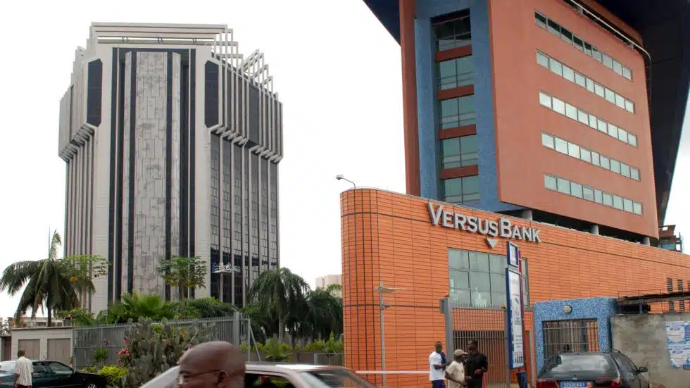 Politique – Acculé financièrement, le camp Gbagbo prend le contrôle des coffres ivoiriens de la BCEAO.