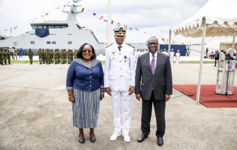 Cérémonie de baptême du Patrouilleur de Haute Mer « Espérance » de type OPV45 avec pour Marraine Madame Anne-Désirée Ouloto, Ministre de la Fonction Publique.