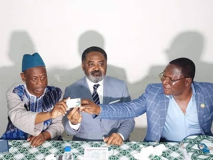 Quel crédibilité accorder à Gnamien Konan qui déclarait :  – « C’est Bédié qui a envoyé la surfacturation dans le pays » (30 Août 2008) -notre voie.