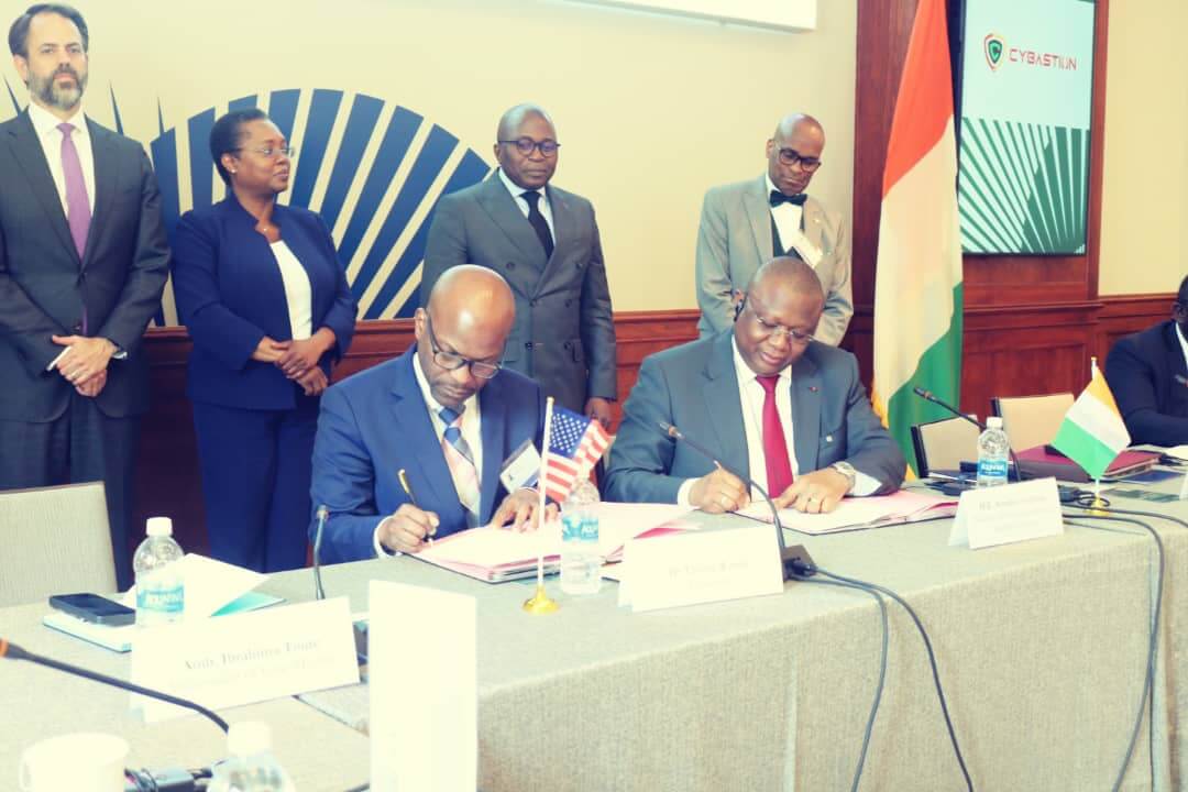 La Côte d’Ivoire et les USA signent deux mémorandums pour la création d’une cité du numérique et d’un data center.
