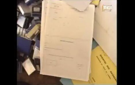 Les FRCI perquisitionnent le domicile de Blé Goudé (Blé la machette) et y découvrent de faux documents.