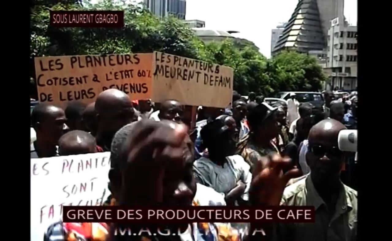 Planteurs_cafe_cacao_brulent_recolte_sous_gbagbo_2009_1
