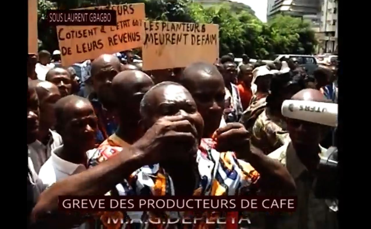 Planteurs_cafe_cacao_brulent_recolte_sous_gbagbo_2009_17