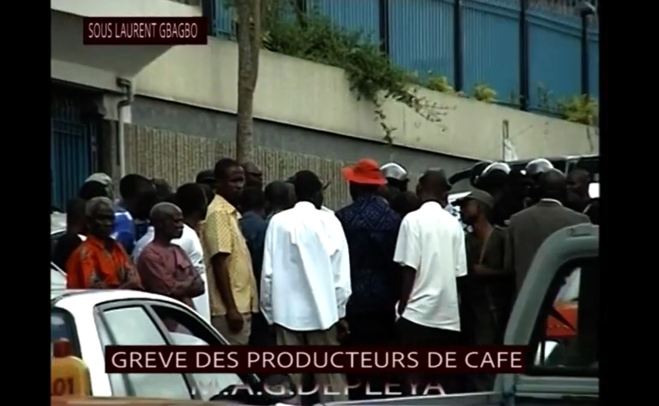 Planteurs_cafe_cacao_brulent_recolte_sous_gbagbo_2009_7