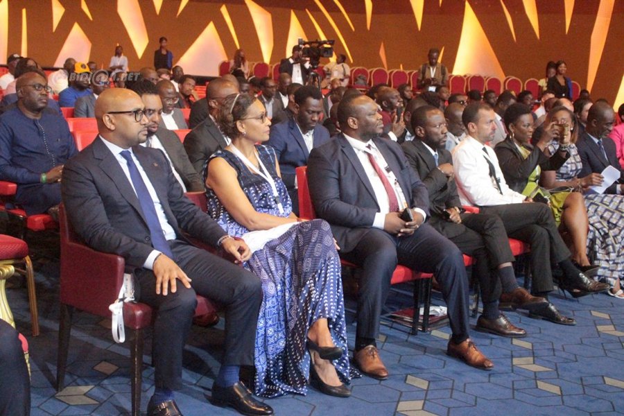 ceremonie-d-ouverture-de-la-2e-edition-du-sommet-africain-des-startups-et-d_9djq2udhc