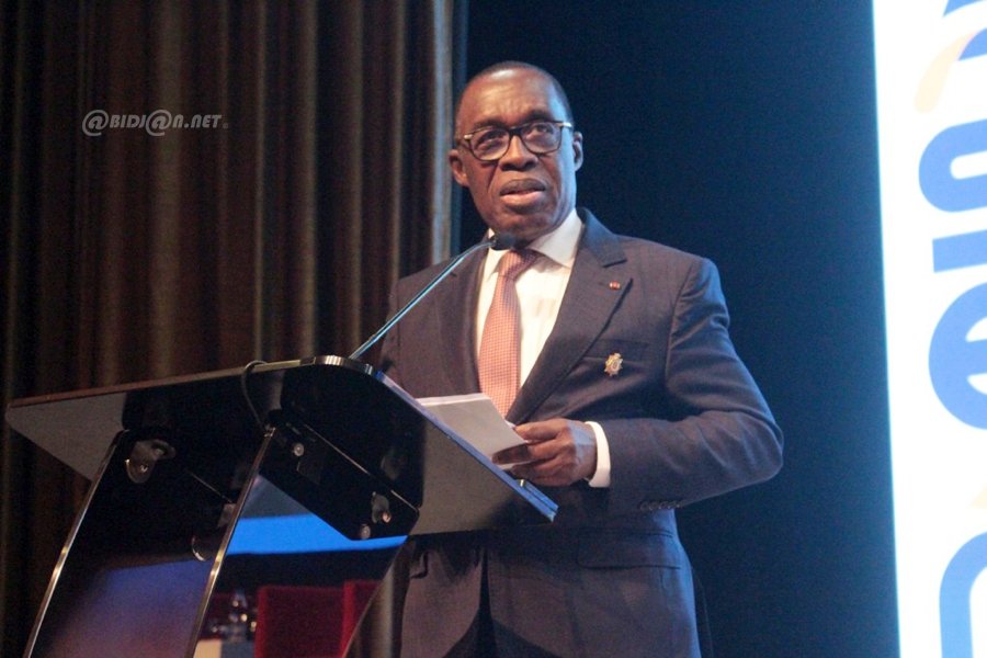 ceremonie-d-ouverture-de-la-2e-edition-du-sommet-africain-des-startups-et-d_hjjcf9i4x