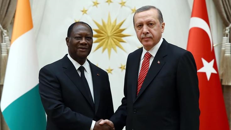 Présidentielle en Türkiye : Alassane Ouattara félicite le président Erdogan pour sa réélection.