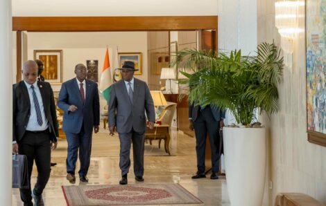 Alassane Ouattara a quitté Abidjan pour un séjour en France.