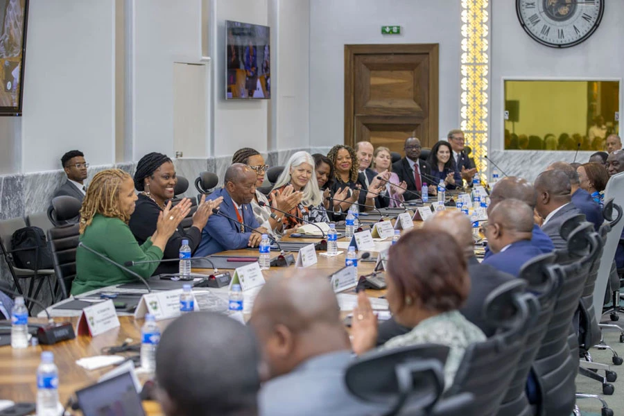 Côte d’Ivoire : le Premier Ministre Patrick Achi « vend » les opportunités économique du pays à des investisseurs Américains.