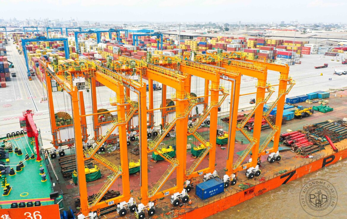 Hien Sié félicite Côte d’Ivoire Terminal pour l’acquisition de 5 nouveaux portiques.
