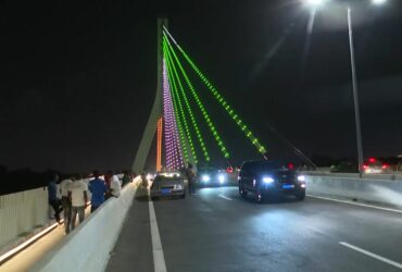 Les abidjanais témoignent des merveilles du pont Alassane Ouattara.