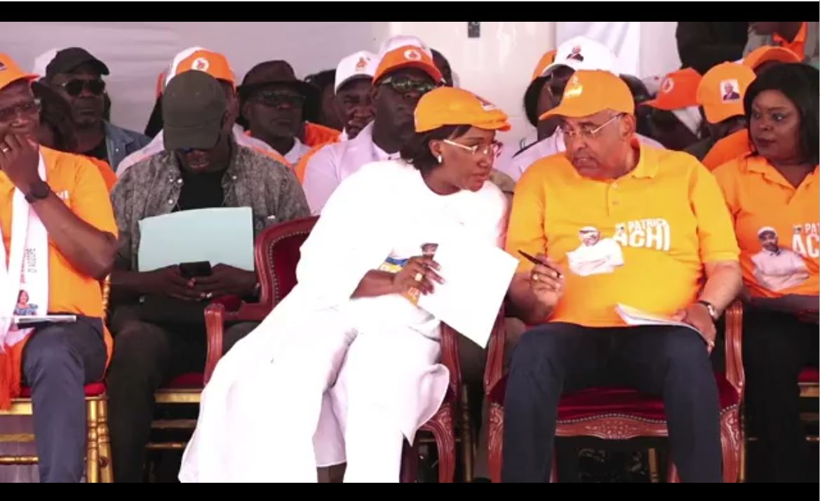 Adzope_Patrick_Achi et Mme en campagne_082023_10