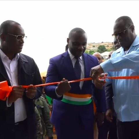Daloa : Téné Birahima Ouattara inaugure le centre de santé Dominique Ouattara au quartier Orly.