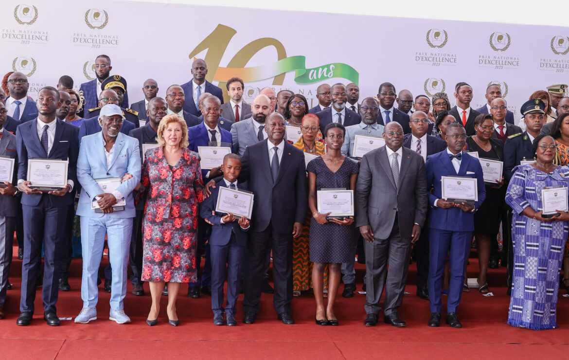 Le Chef de L’État a présidé la Cérémonie de Célébration de la Journée Nationale d’Excellence Édition 2023.