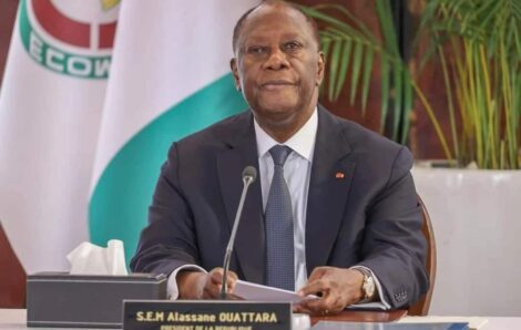 Fabrication des passeports : Ouattara songe à recruter un nouvel opérateur.