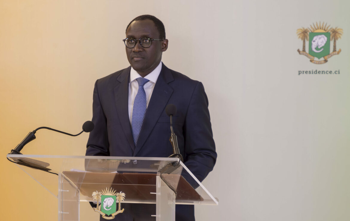 Côte d’Ivoire : nomination d’un nouveau gouvernement de 32 membres avec trois ministres d’État (Officiel).