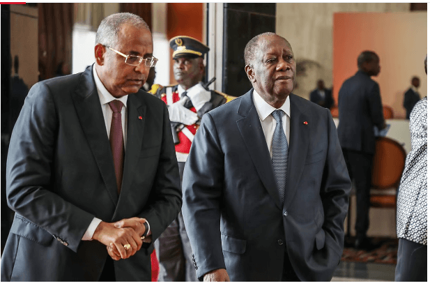 Quand Ouattara plaisante avec Sarassoro et Patrick Achi.