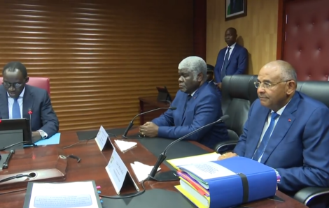 Côte d’Ivoire : cérémonie de passation de charges entre Patrick Achi et Beugré Mambé.