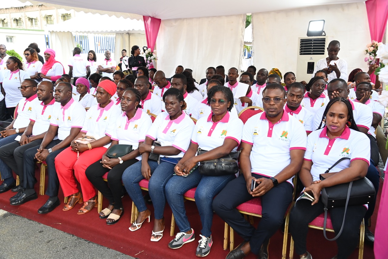 Dominique-Ouattara-Octobre-Rose-lutte-contre-le-cancer-14