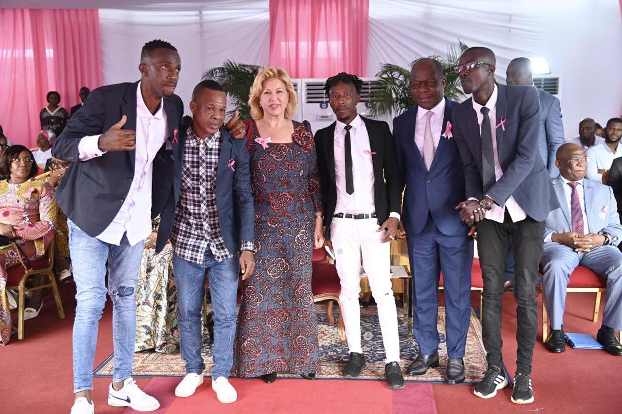 Dominique-Ouattara-Octobre-Rose-lutte-contre-le-cancer-20