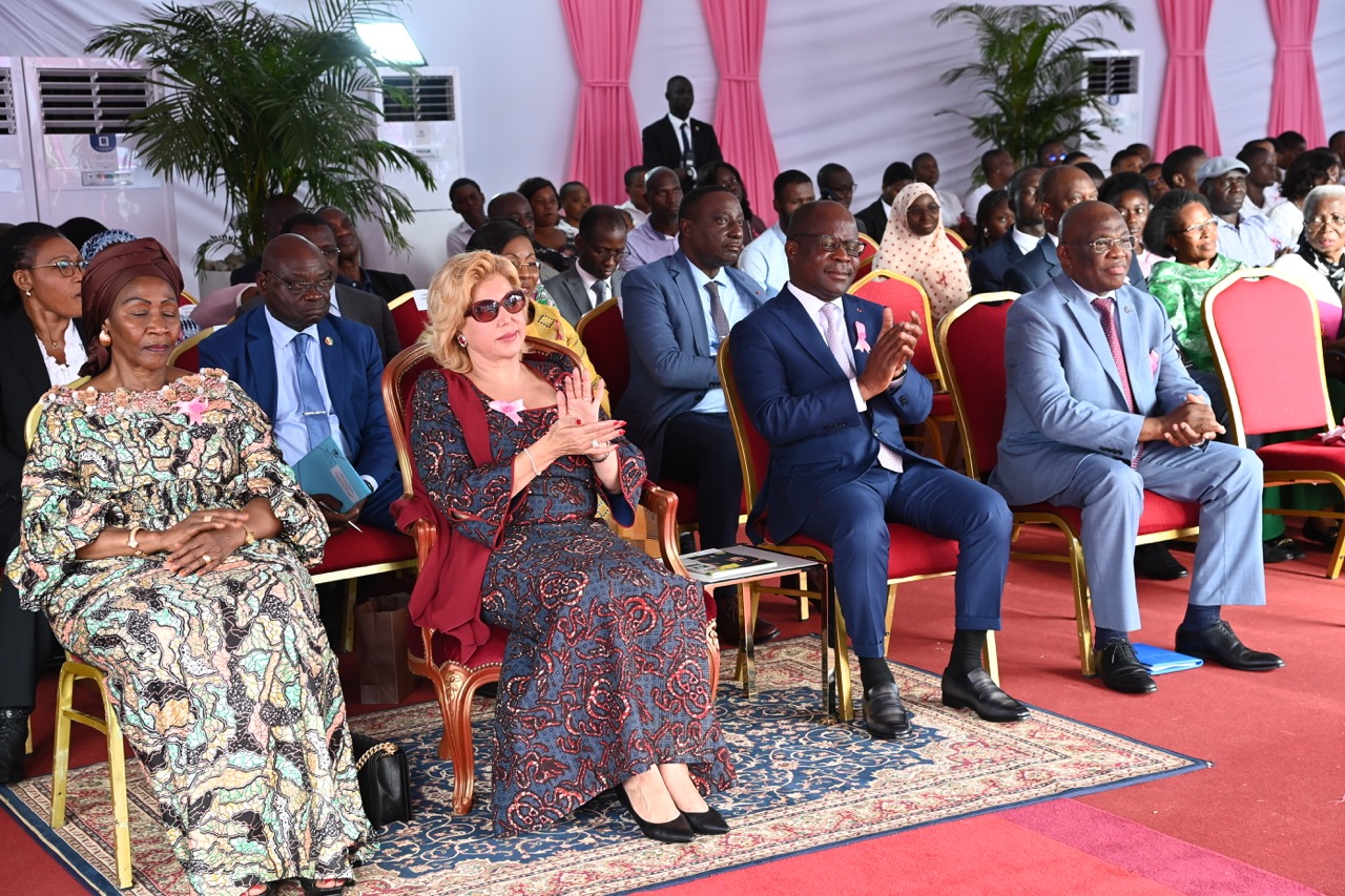 Dominique-Ouattara-Octobre-Rose-lutte-contre-le-cancer-22