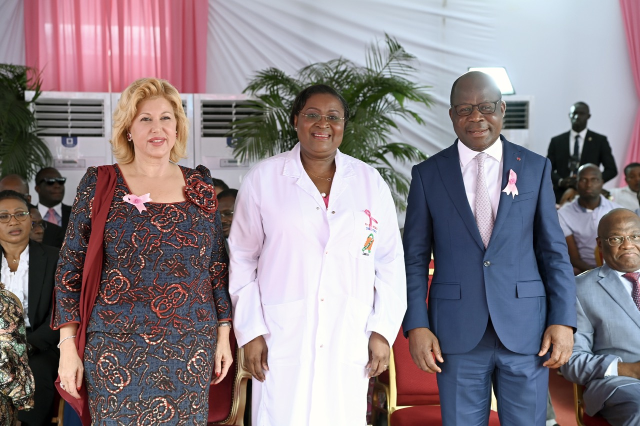 Dominique-Ouattara-Octobre-Rose-lutte-contre-le-cancer-23