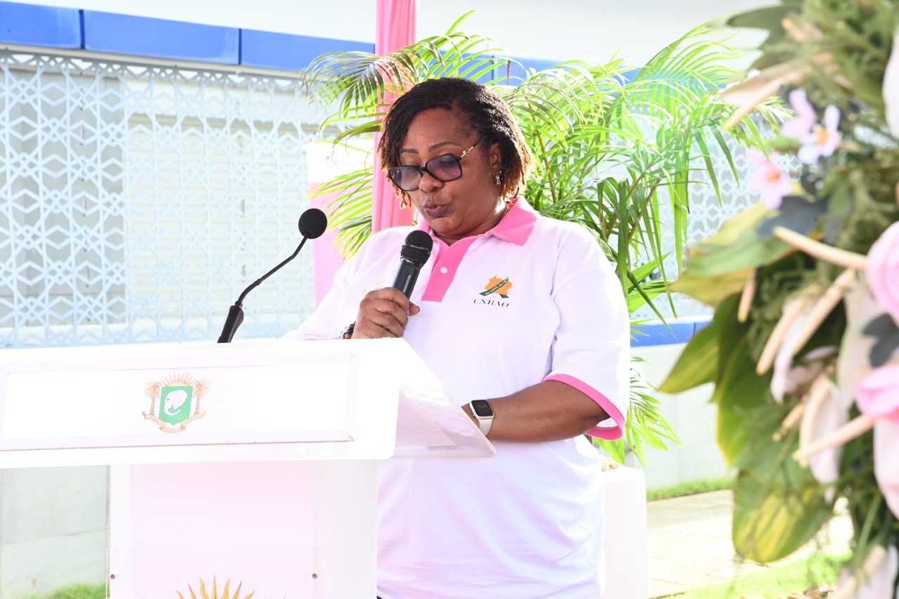 Dominique-Ouattara-Octobre-Rose-lutte-contre-le-cancer-24