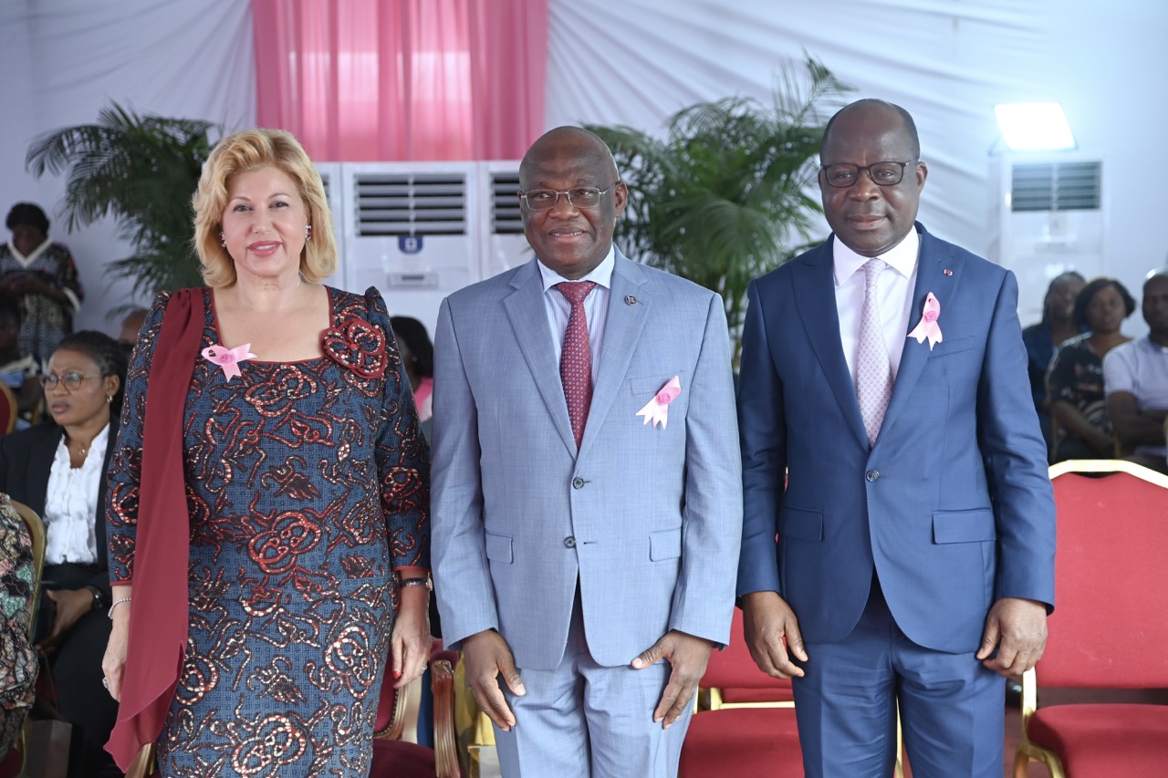 Dominique-Ouattara-Octobre-Rose-lutte-contre-le-cancer-28