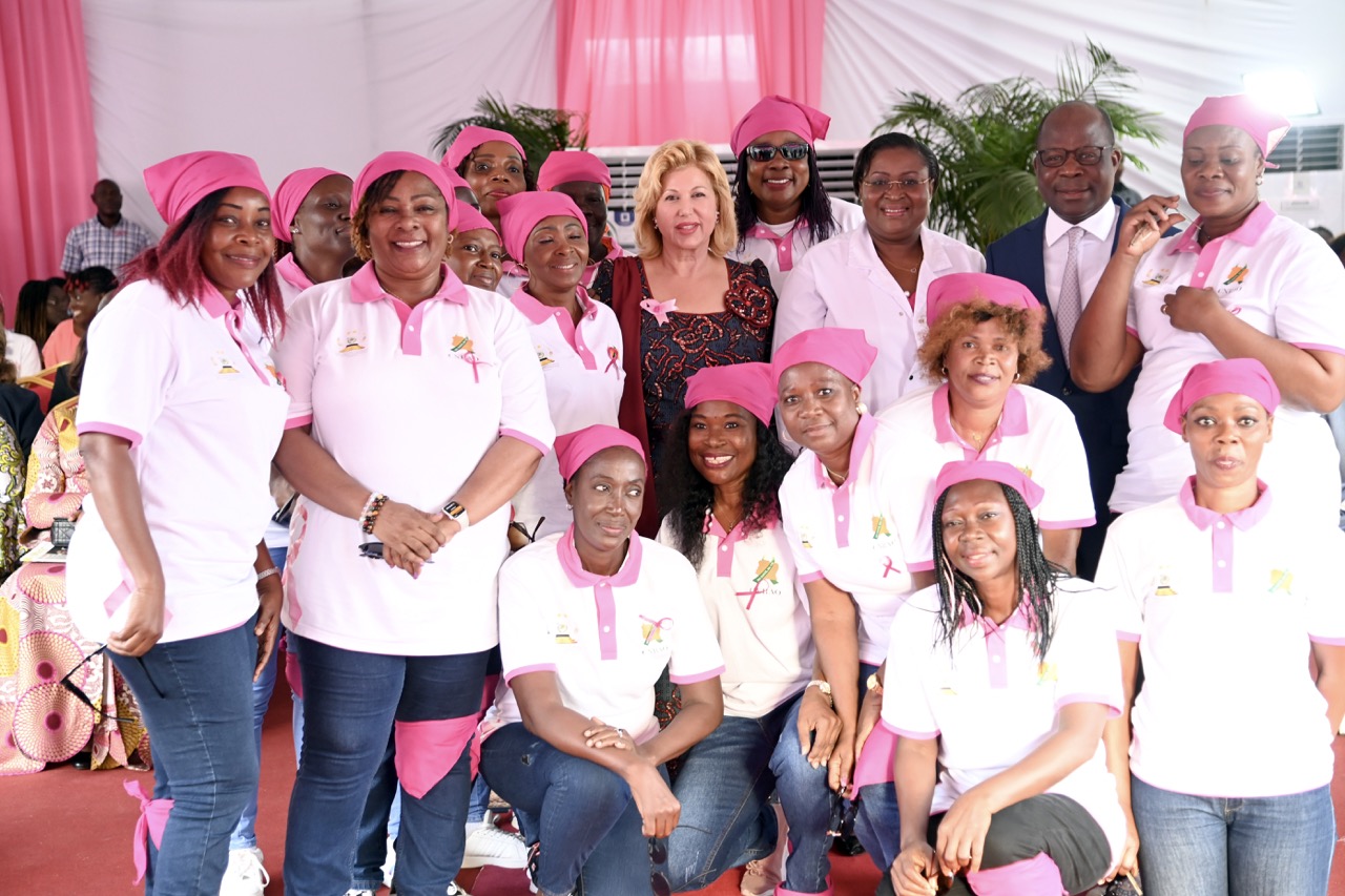Dominique-Ouattara-Octobre-Rose-lutte-contre-le-cancer-32