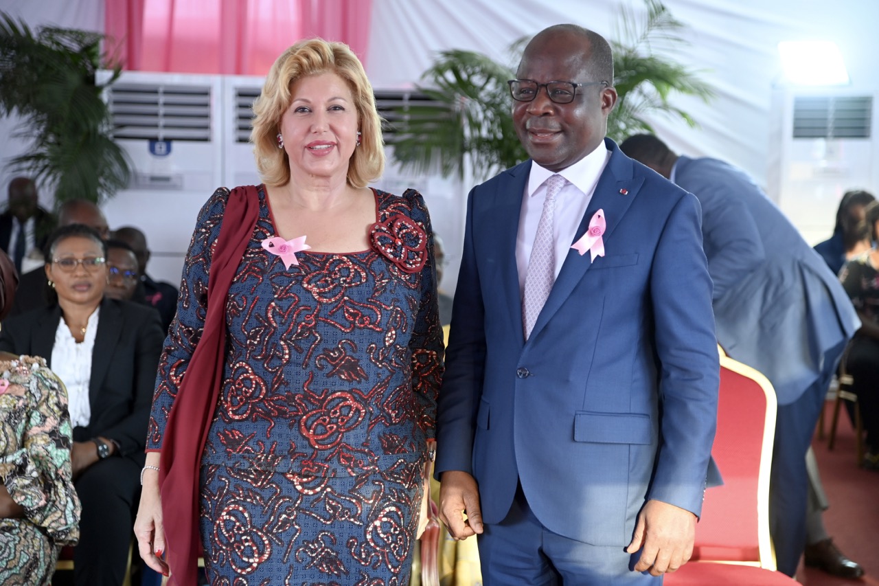 Dominique-Ouattara-Octobre-Rose-lutte-contre-le-cancer-36