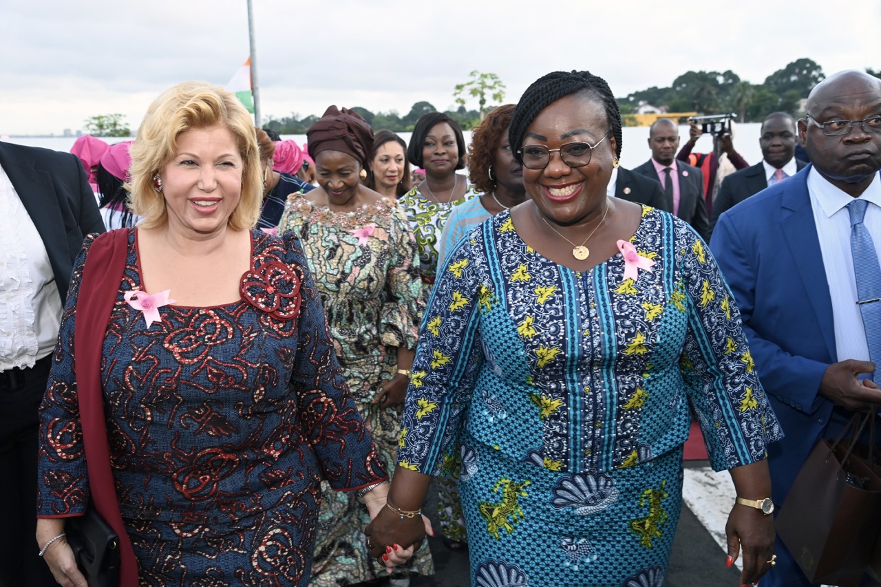 Dominique-Ouattara-Octobre-Rose-lutte-contre-le-cancer-45