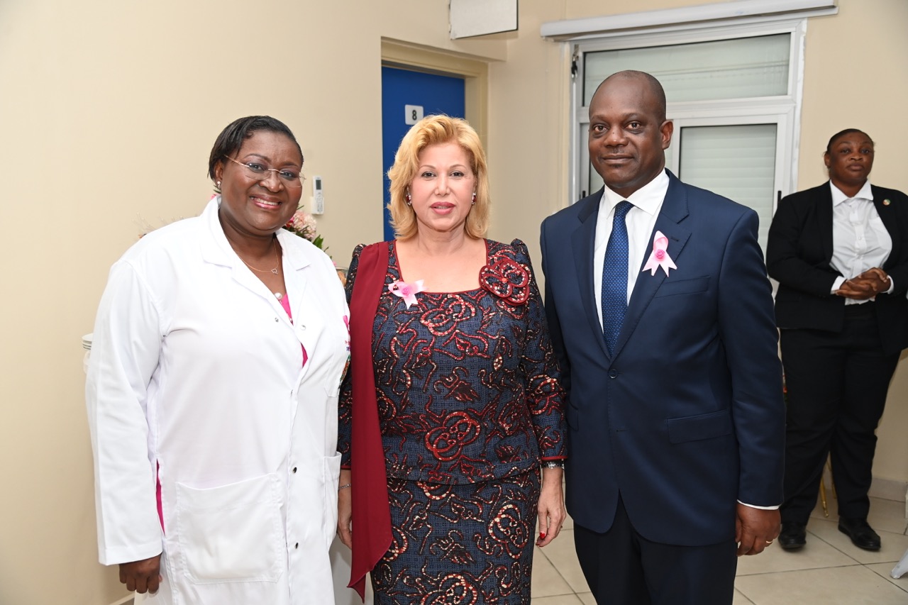 Dominique-Ouattara-Octobre-Rose-lutte-contre-le-cancer-46