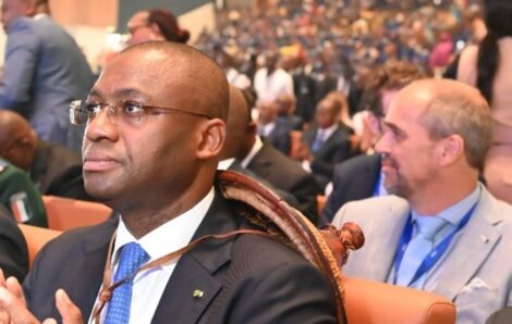 Côte d’Ivoire-AIP/ SARA 2023 : Le Président Ouattara offre 30 génisses gestantes du Brésil à des éleveurs.