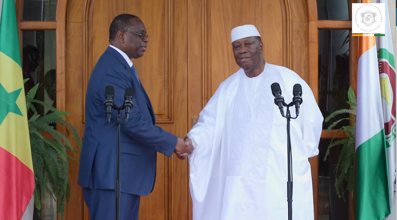 Le Chef de l’État a eu un entretien avec son homologue sénégalais, à Abidjan.