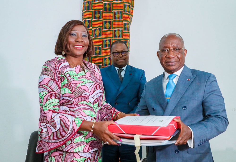 ceremonie-de-passation-de-charges-au-ministere-des-affaires-etrangeres-de-l_k69eix65nnm