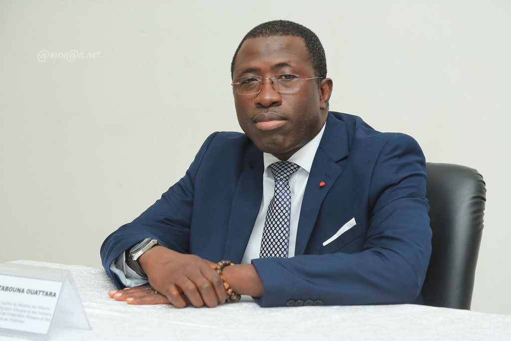 cote-d-ivoire-ceremonie-de-passation-de-charges-au-ministere-des-affaires-e_32u9ldmcbn6