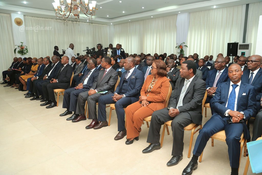 cote-d-ivoire-ceremonie-de-passation-de-charges-au-ministere-des-affaires-e_b66qpefwt0c