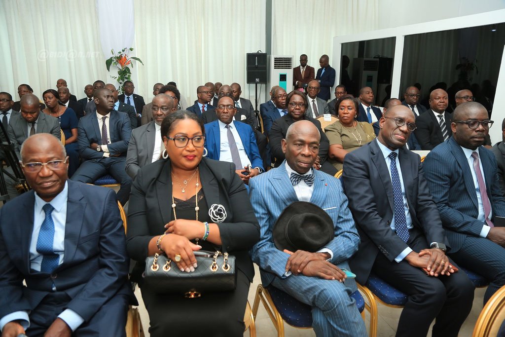 cote-d-ivoire-ceremonie-de-passation-de-charges-au-ministere-des-affaires-e_nu6f011sxca