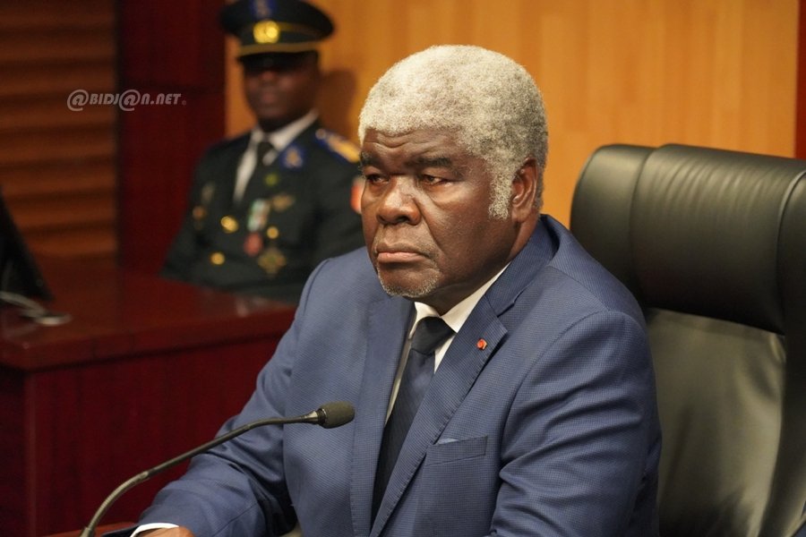 cote-d-ivoire-ceremonie-de-passations-des-charge-entre-patrick-achi-et-beug_7j2y7tvi1s7