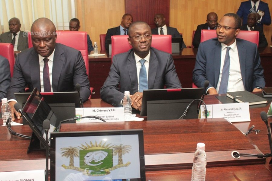 cote-d-ivoire-ceremonie-de-passations-des-charge-entre-patrick-achi-et-beug_ae7jgzqpmev