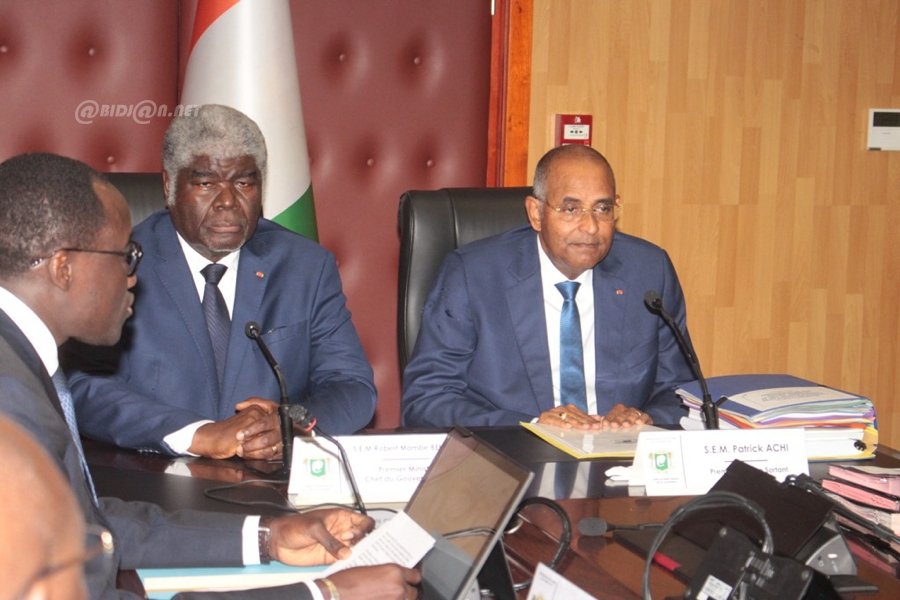 cote-d-ivoire-ceremonie-de-passations-des-charge-entre-patrick-achi-et-beug_hfzq9ur4b9s