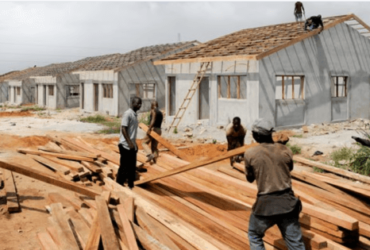 Programme présidentiel de construction de logements sociaux : 30 000 logements réalisés depuis 2012.
